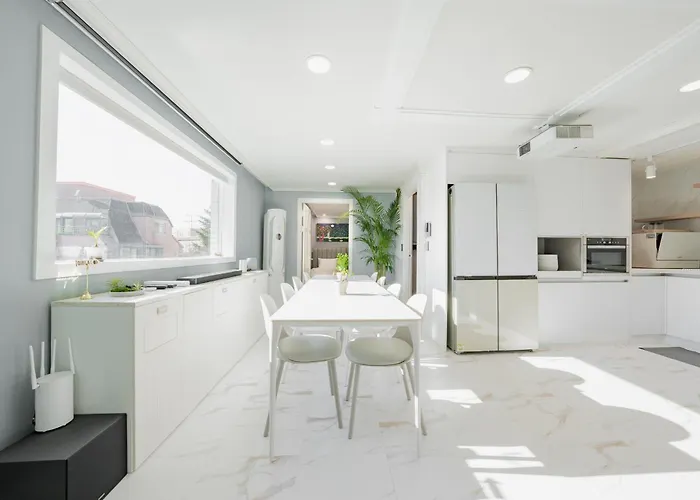 Htb Tailored Service Home & Garden Near Seoul Stn
