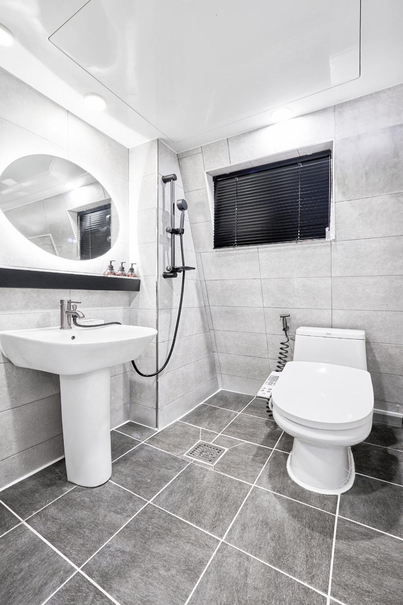 Holiday home Htb Tailored Service & Garden Near Stn *